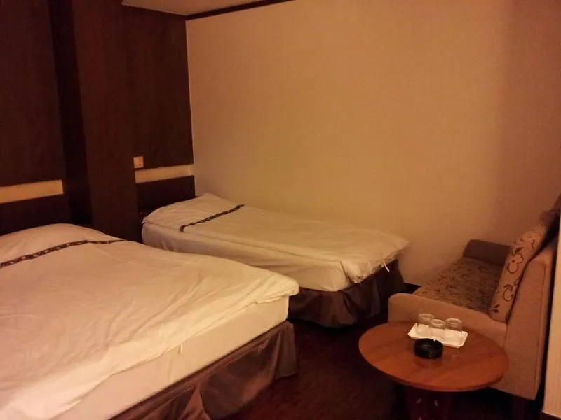 New Boolim Tourist Hotel Seul 2*,