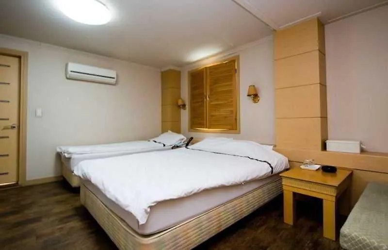**  New Boolim Tourist Hotel 首爾 韩国